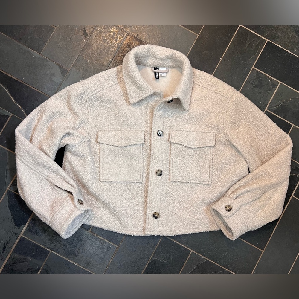 H&M Crop Shirt Jacket shacket in taupe Beige size medium - Picture 6 of 9
